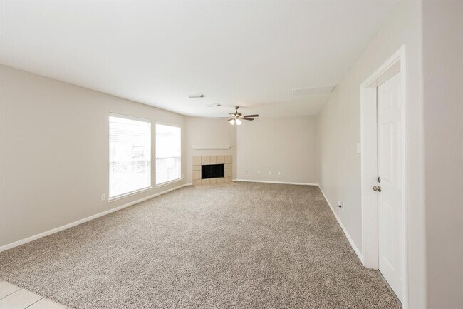 Building Photo - 8319 Loetsch Ridge Way