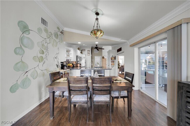 Building Photo - 1811 NE 5th Terrace