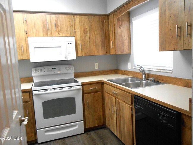 Building Photo - 3561 Forest Branch Dr