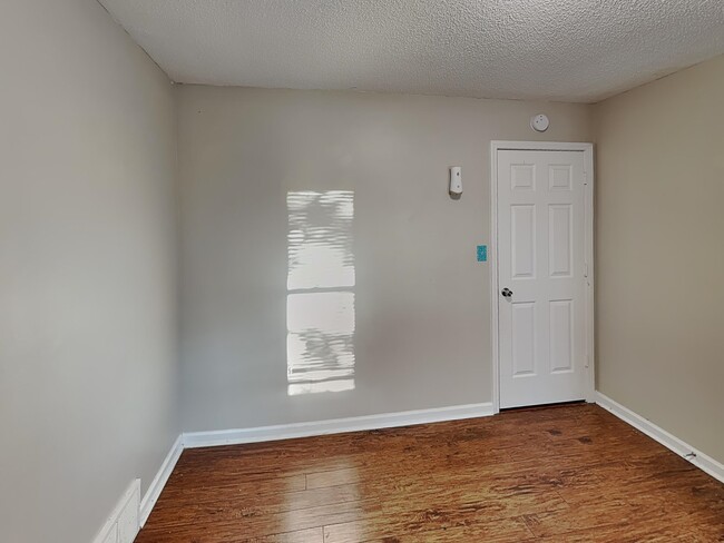 Building Photo - 9036 Gracie Ln