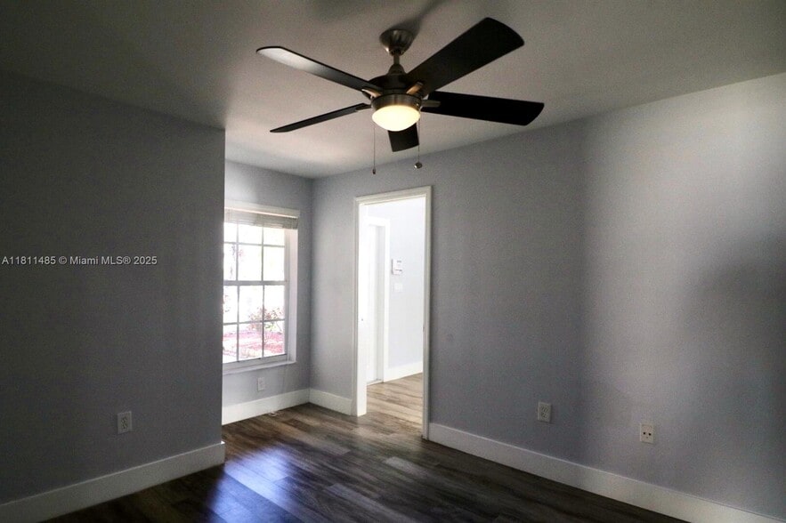 Building Photo - 1132 NW 143rd Ave