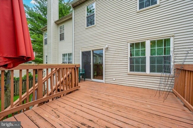 Building Photo - 11 Lazy Hollow Way