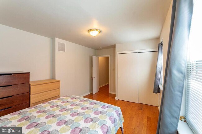 Building Photo - 2220 Fitzwater St