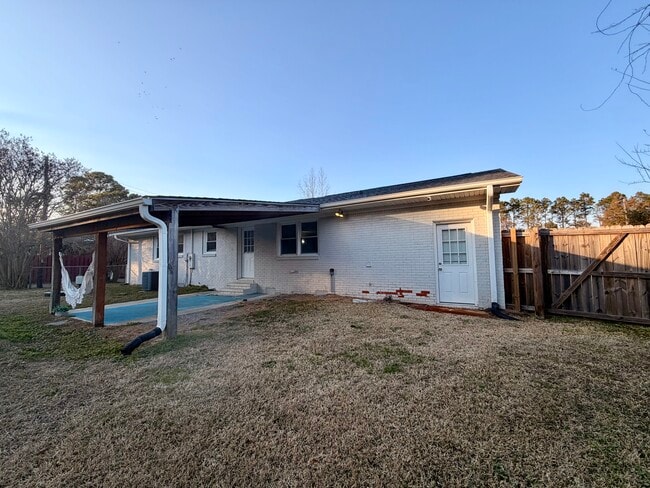 Building Photo - 101 Holly Rd