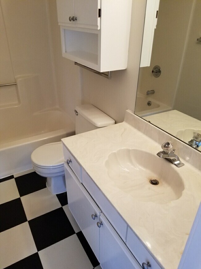 Building Photo - 8864 Flamingo Ct