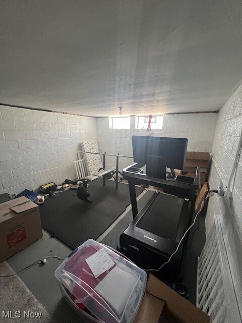 Building Photo - 10613 Vernon Ave