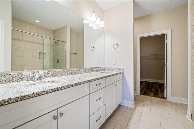 Building Photo - 1203 Holmes Ave