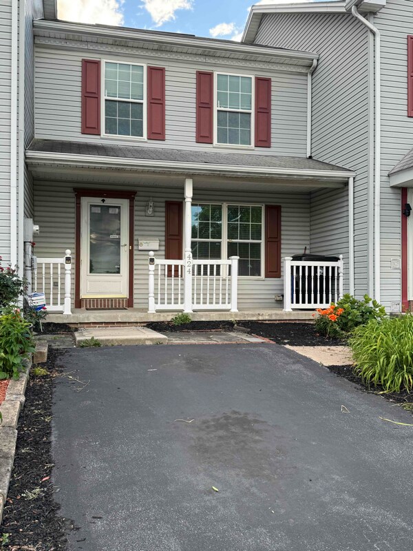 Building Photo - 424 S 25th St