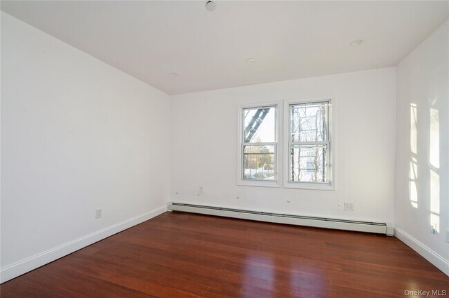 Building Photo - 59 Longdale Ave