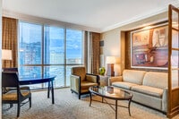 Building Photo - 135 E Harmon Ave