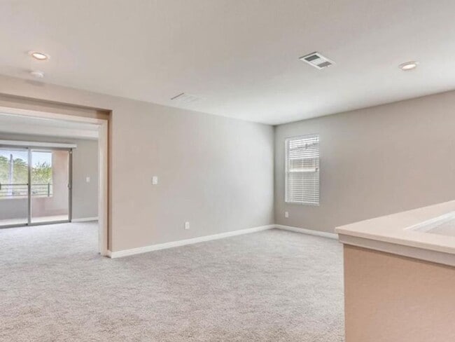 Building Photo - ADORABLE HOME IN SUMMERLIN!!! 5 BEDROOMS!