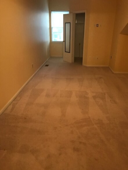 Building Photo - 5485 Trumpet Vine Ct