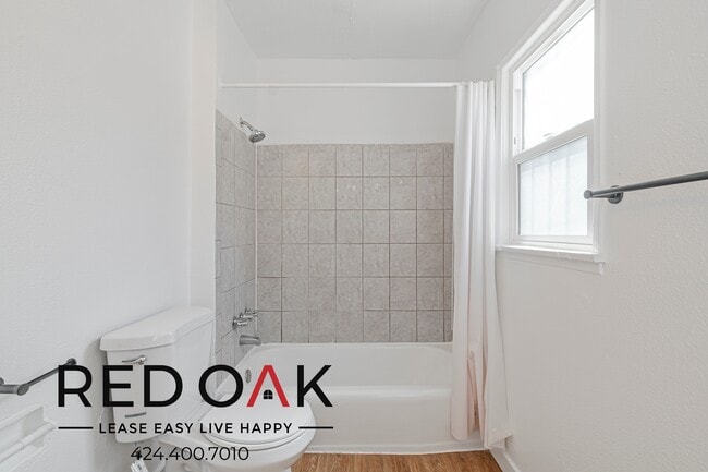 Building Photo - 617 S Soto St