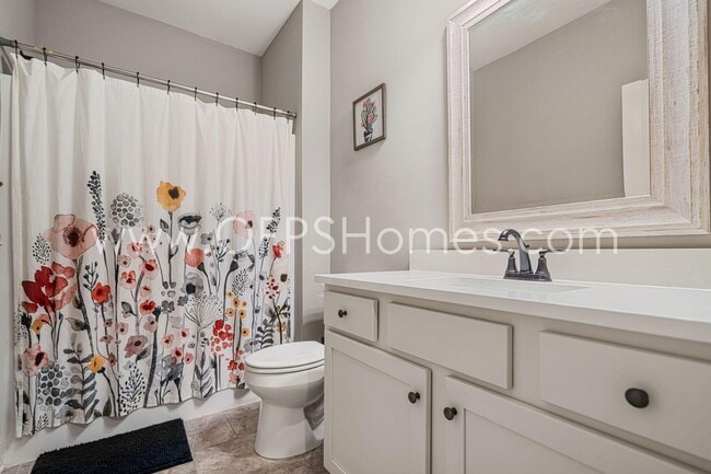 Building Photo - 801 Playground Rd