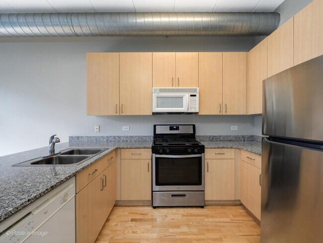 Building Photo - 1155 W Madison St