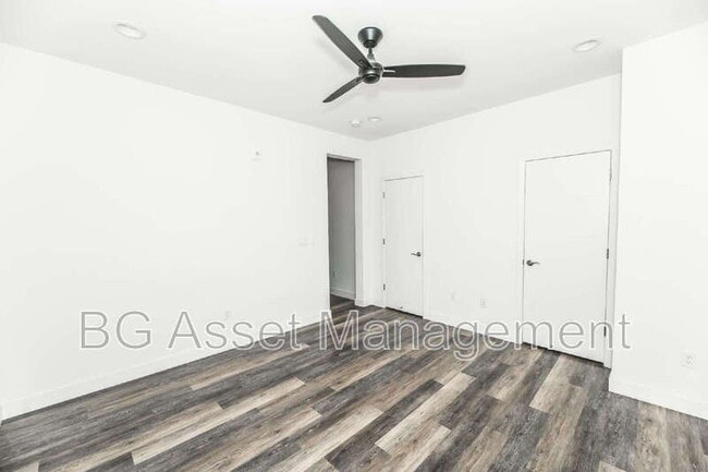 Building Photo - 180 Uptown Cir