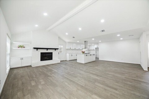 Building Photo - 1202 Walnut Bend Ln