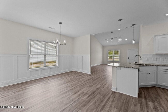Building Photo - 4504 Laurel Rdg Dr