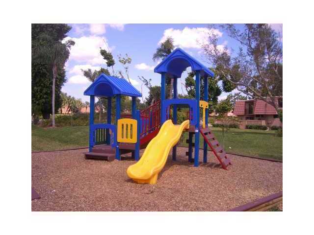 Building Photo - 8189 Severn Dr