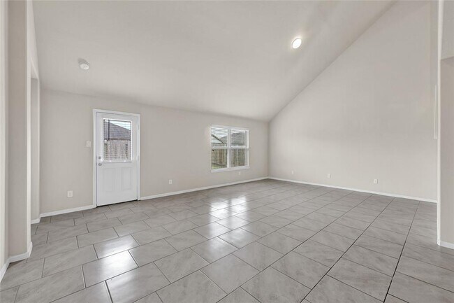 Building Photo - 29115 Jacobs River Dr