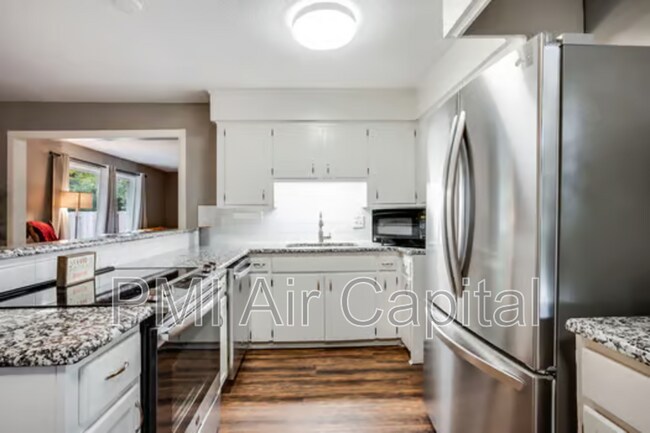 Building Photo - 1917 N Edgemoor St