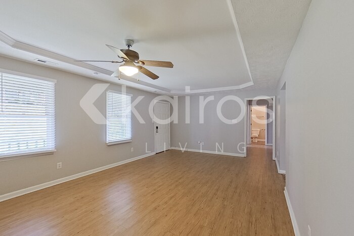 Building Photo - 5312 Blanchette St