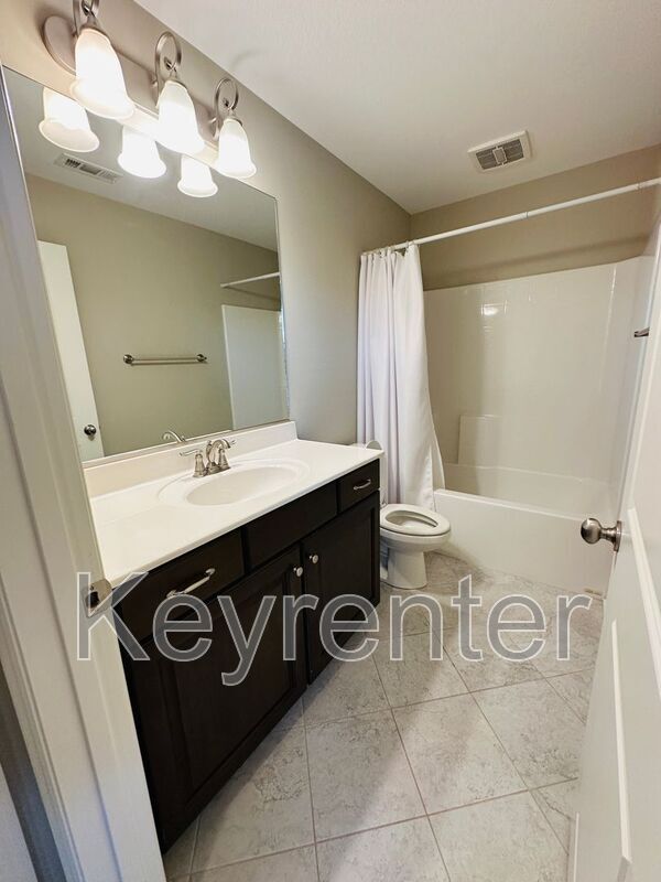 Building Photo - 12183 Inglecrest Ln