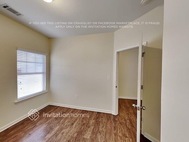Building Photo - 798 Rockingham Dr