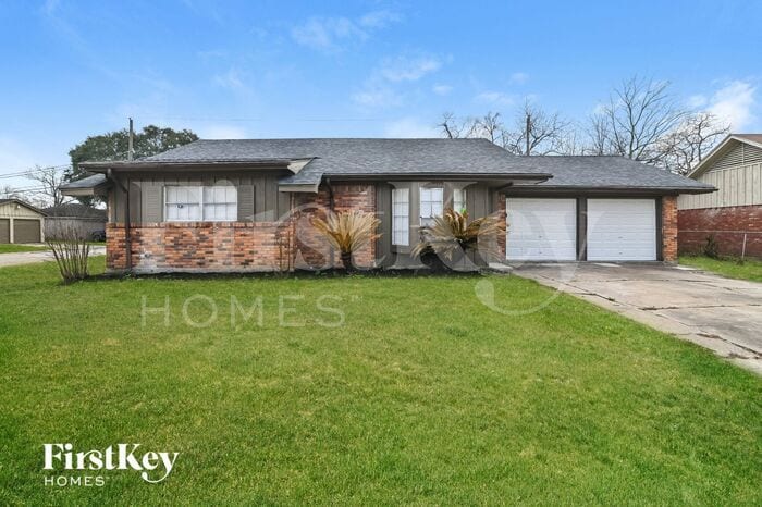 Building Photo - 4303 Trail Lake Dr