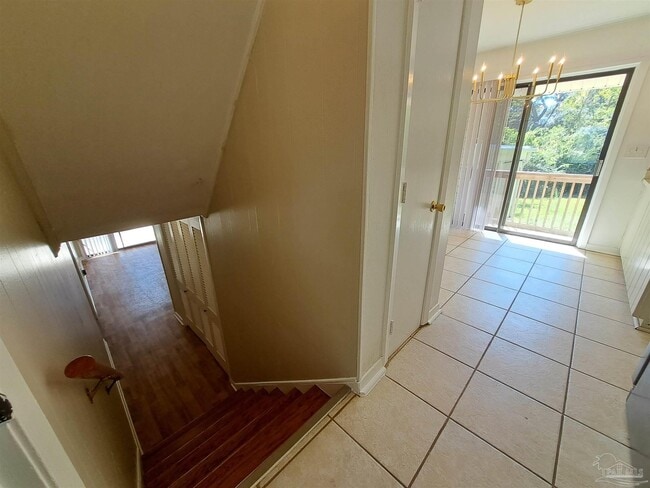 Building Photo - 8598 Meadowbrook Dr