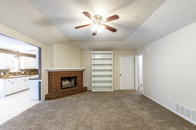 Building Photo - Wonderful 3-Bed, 2-Bath with Bonus Room in a Cul-de-Sac!