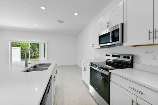 Building Photo - 15148 Cuzcorro Ct