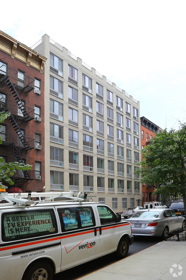 Primary Photo - 521 West 48th