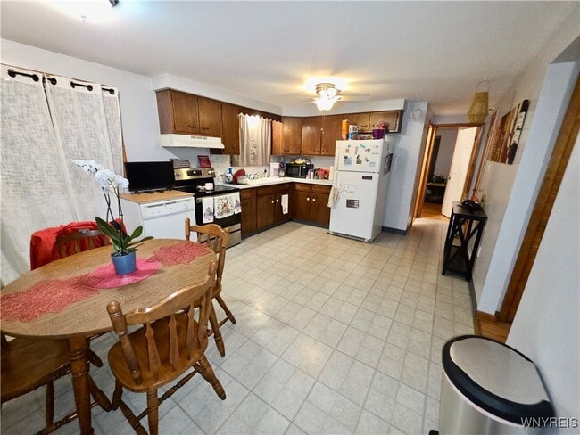 Building Photo - 47 Tussing Ln