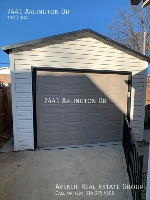 Building Photo - 7441 Arlington Dr