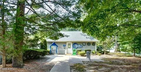 Building Photo - 35 Breakwater Square