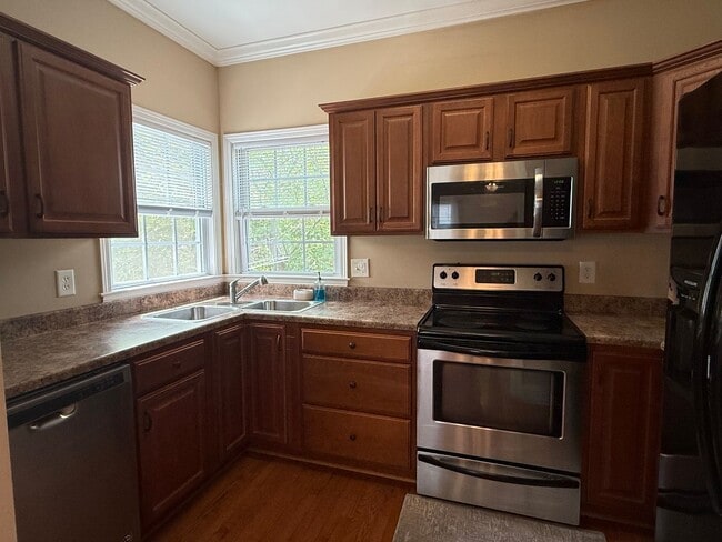 Building Photo - Beautiful Condo located in North Johnson City!