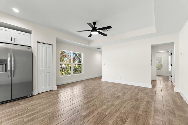 Building Photo - 3003 SE Fairmont St