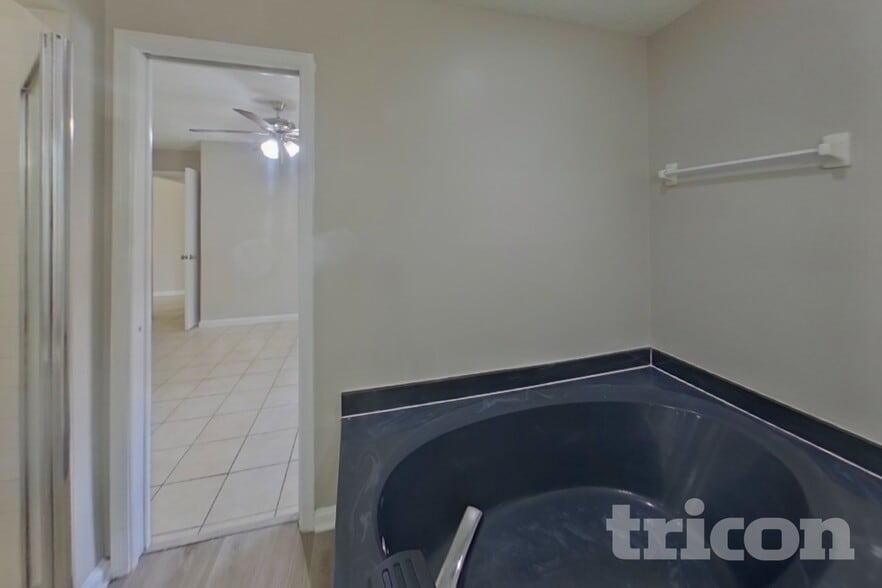 Building Photo - 417 Filmore Dr