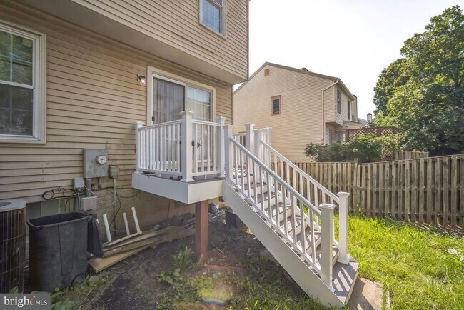 Building Photo - 10819 Campaign Ct