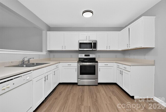 Building Photo - 7348 Mitzi Deborah Dr