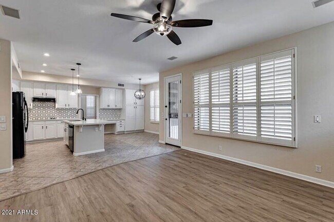 Building Photo - 6132 W Morrow Dr