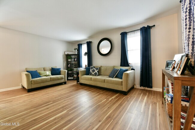 Building Photo - 9 Bell Flower Rd