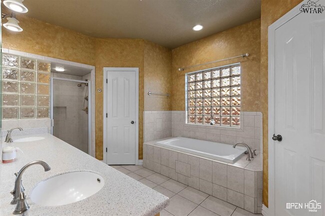 Building Photo - 5405 Blazing Star Ln
