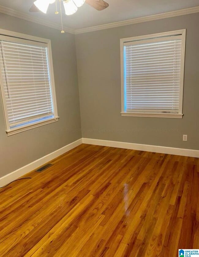 Building Photo - 1000 Highland Rd