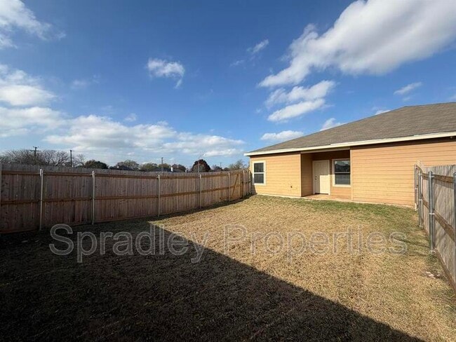 Building Photo - 7024A Cameron Park Rd