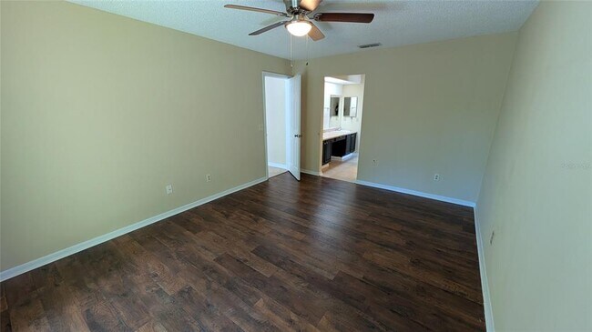Building Photo - 840 Lake Jackson Cir
