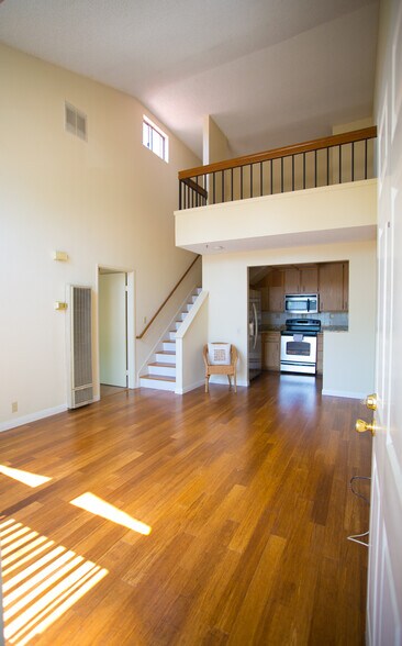 Primary Photo - 4060 Rosenda Ct