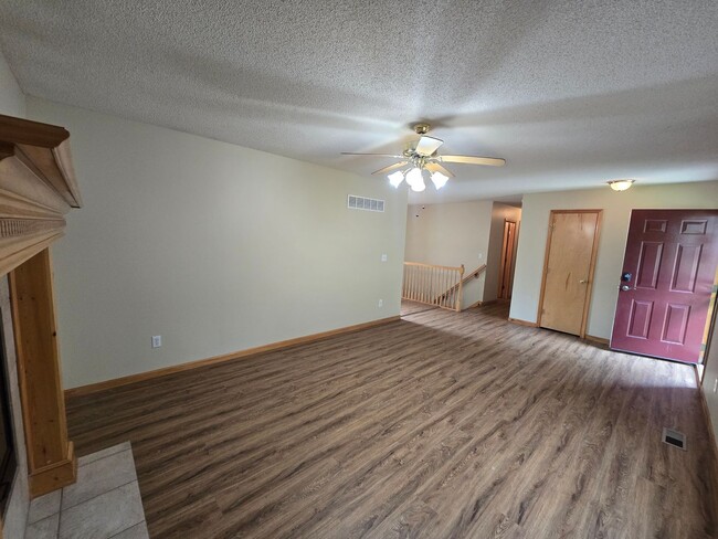 Building Photo - Huge three bedroom home available for rent