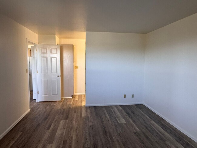 Building Photo - Horizon Towers 2Bed 2Bath Condo!!!